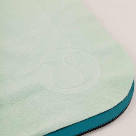 *NEW* Lululemon Yoga Items! - Picture 9 of 10